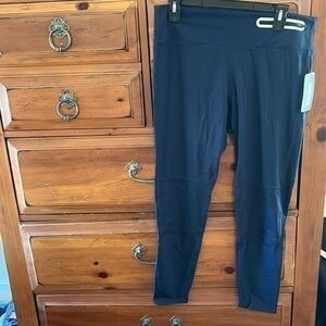 Bass Outdoor Women’s Navy Leggings With Pocket Size Large NWT